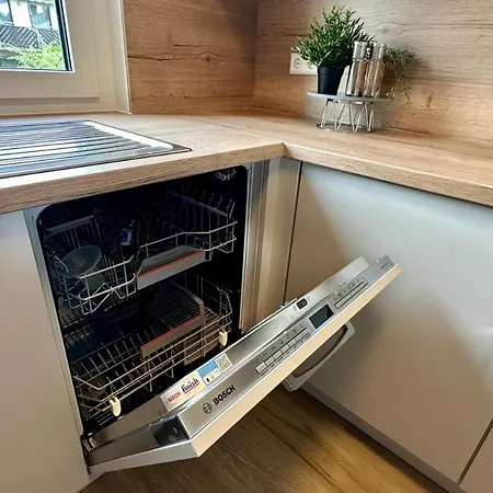 Apartment 3-Zi-Neubauapartment Moebliert Leonberg
