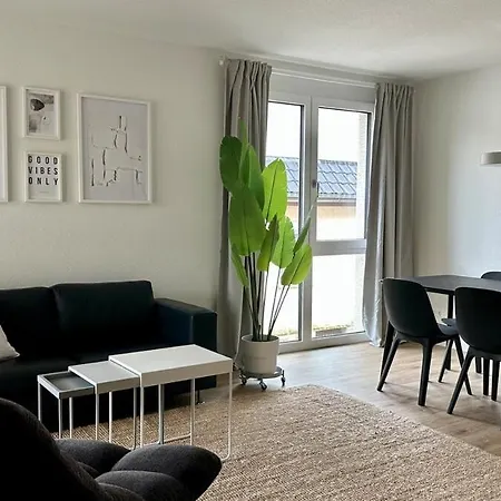 3-Zi-Neubauapartment Moebliert Apartment