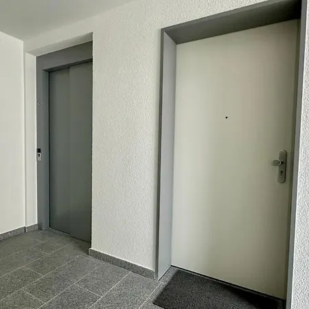 Apartment 3-Zi-Neubauapartment Moebliert *