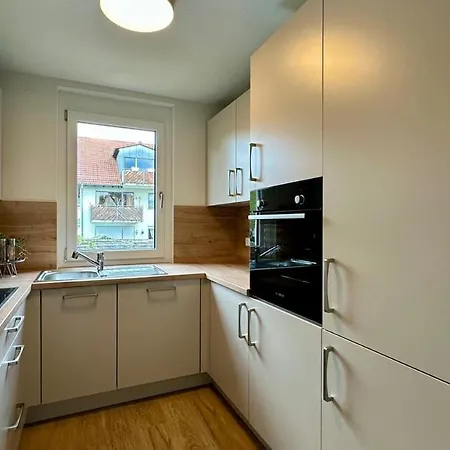 Apartment 3-Zi-Neubauapartment Moebliert