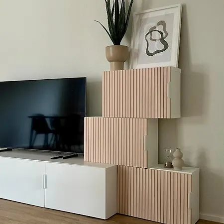 3-Zi-Neubauapartment Moebliert * Leonberg