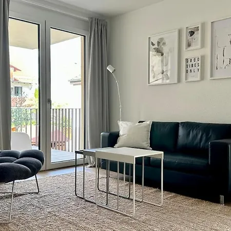 3-Zi-Neubauapartment Moebliert * Leonberg