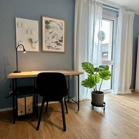 3-Zi-Neubauapartment Moebliert Apartment