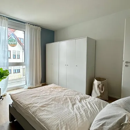 Apartment 3-Zi-Neubauapartment Moebliert Leonberg