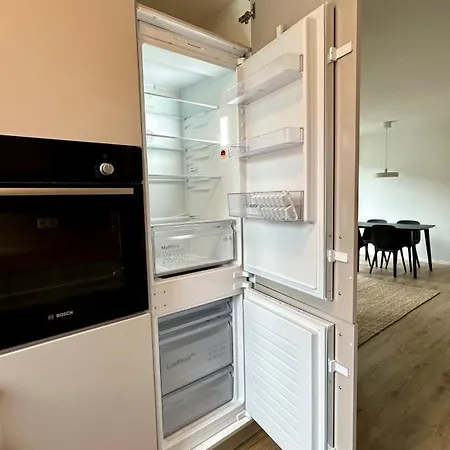 3-Zi-Neubauapartment Moebliert * Leonberg